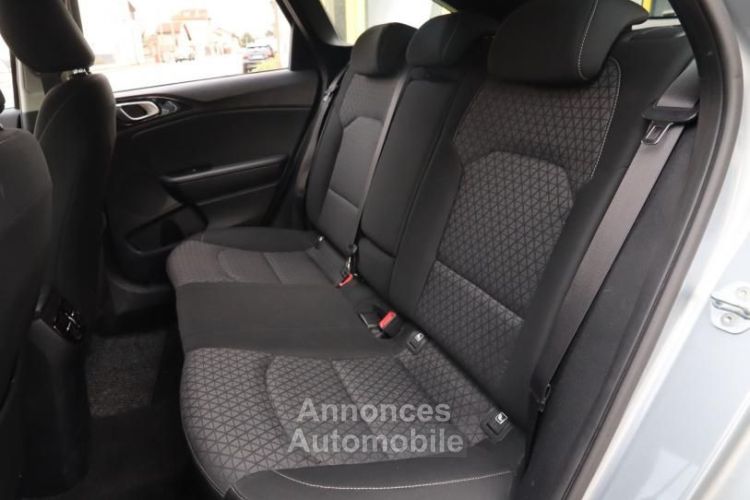 Kia Cee'd SW Ceed 1.6 CRDI 135 CH ACTIVE BUSINESS + 4 PNEUS ETE SUR JANTES SIEGES AV & VOLANT CHAUFFANTS - <small></small> 17.489 € <small>TTC</small> - #11