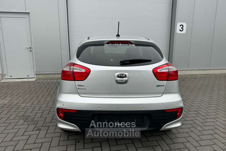 Kia Rio 1.2i World Edition -- GPS CAMERA GARANTIE 12 - <small></small> 9.990 € <small>TTC</small> - #5