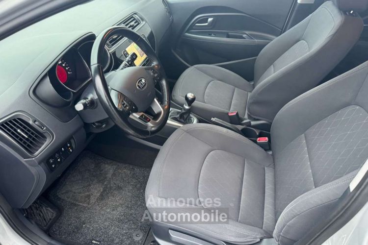 Kia Rio 1.2i World Edition -- GPS CAMERA GARANTIE 12 - <small></small> 9.990 € <small>TTC</small> - #9