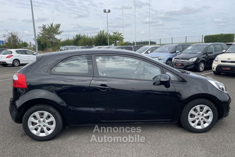 Kia Rio 1.4 CRDI STYLE 3P - <small></small> 7.990 € <small>TTC</small> - #13