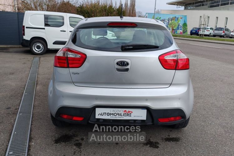 Kia Rio 1.4 Premium 110 5P 2eme Main 82500kms - <small></small> 6.990 € <small>TTC</small> - #6