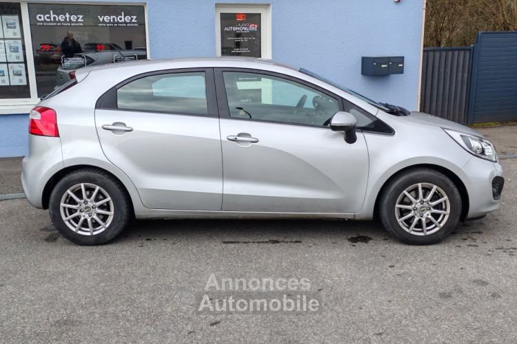 Kia Rio 1.4 Premium 110 5P 2eme Main 82500kms - <small></small> 6.990 € <small>TTC</small> - #8