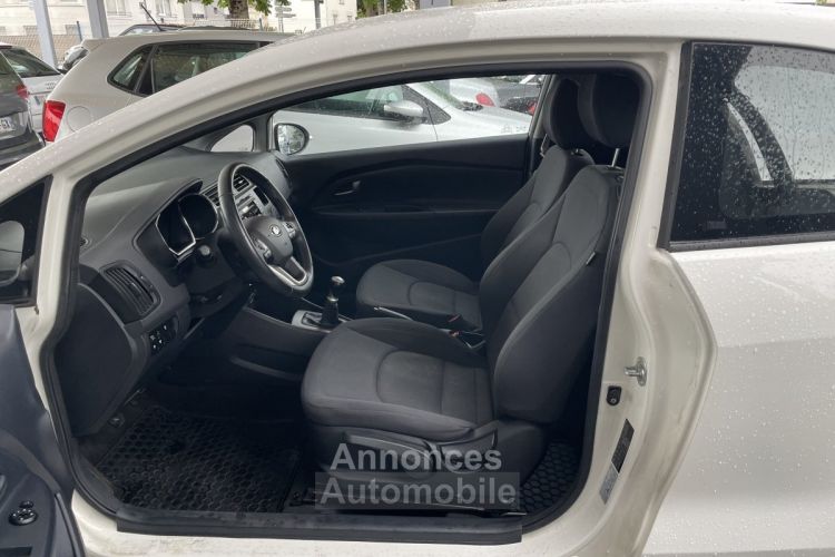 Kia Rio 1.4L 109 Style - 3P - <small></small> 6.990 € <small>TTC</small> - #6