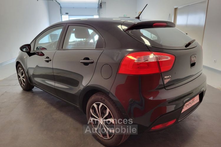 Kia Rio III 1.2 85 CH 5P - 1ERE MAIN - <small></small> 6.990 € <small>TTC</small> - #5