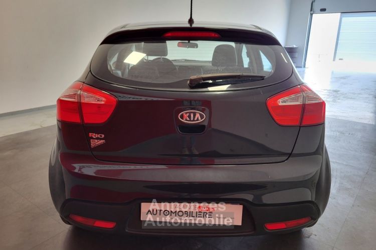 Kia Rio III 1.2 85 CH 5P - 1ERE MAIN - <small></small> 6.990 € <small>TTC</small> - #6