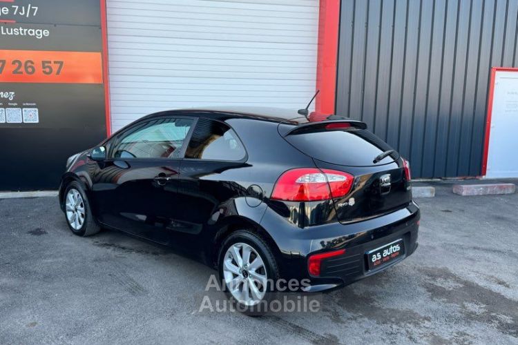 Kia Rio III (IH) Phase 2 1.4 i-CVVT 16V ISG 109 cv BIO ETHANOL- FULL OPTIONS- Siège chauffant- volant caméra de recul- boîte 6- crit’Air1 - - <small></small> 7.990 € <small>TTC</small> - #3