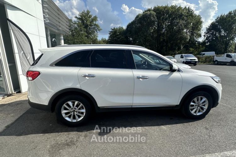 Kia Sorento 2.2 CRDI - 200 7pl 4x2 SUIVI COMPLET Gps + Attelage + Camera AR - <small></small> 21.990 € <small>TTC</small> - #8