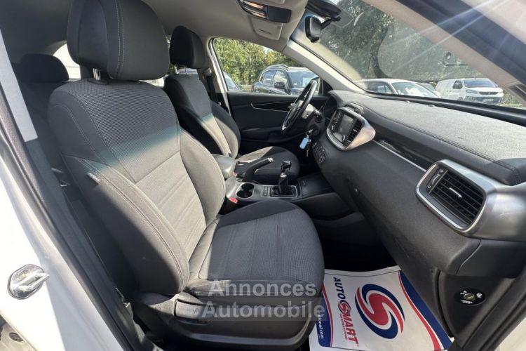 Kia Sorento 2.2 CRDI - 200 7pl 4x2 SUIVI COMPLET Gps + Attelage + Camera AR - <small></small> 21.990 € <small>TTC</small> - #16