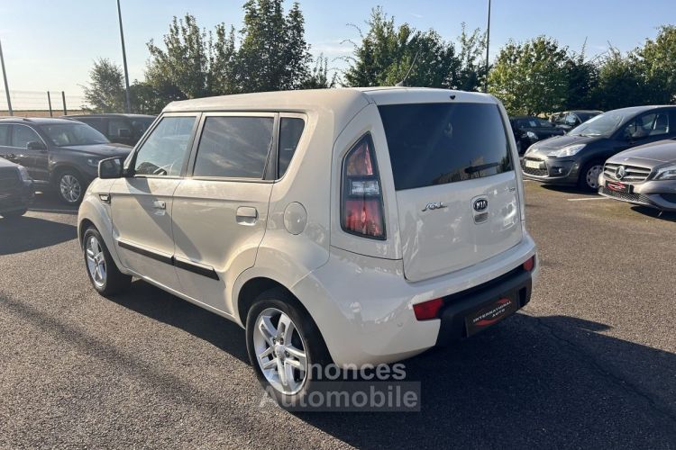 Kia Soul 1.6 CRDI PLAY - <small></small> 6.690 € <small>TTC</small> - #11