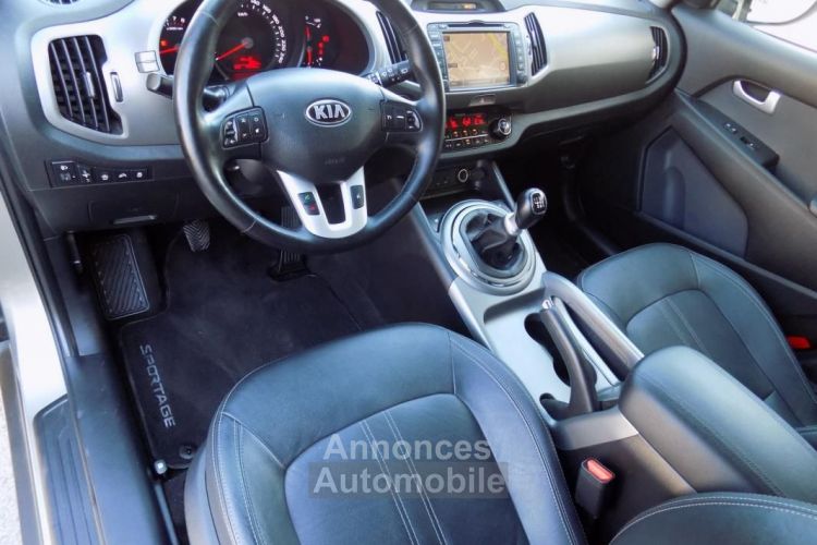 Kia Sportage III 1.6 GDi 135ch ISG Premium 4X2 - <small></small> 12.990 € <small>TTC</small> - #9