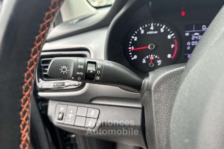 Kia Stonic 1.0 T-GDI - 120 S&S Launch Edition Gps + Camera AR - <small></small> 12.990 € <small>TTC</small> - #32