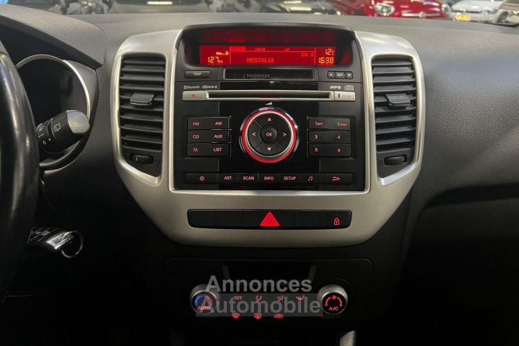 Kia Venga 1.6 CRDi 115 CH Premium - <small></small> 8.990 € <small>TTC</small> - #14