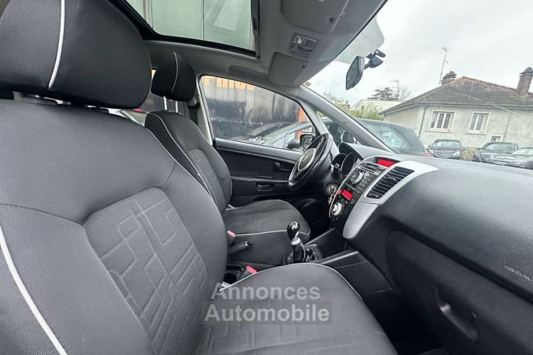 Kia Venga 1.6 CRDI115 FAP URBAN CHIC - <small></small> 3.990 € <small>TTC</small> - #7