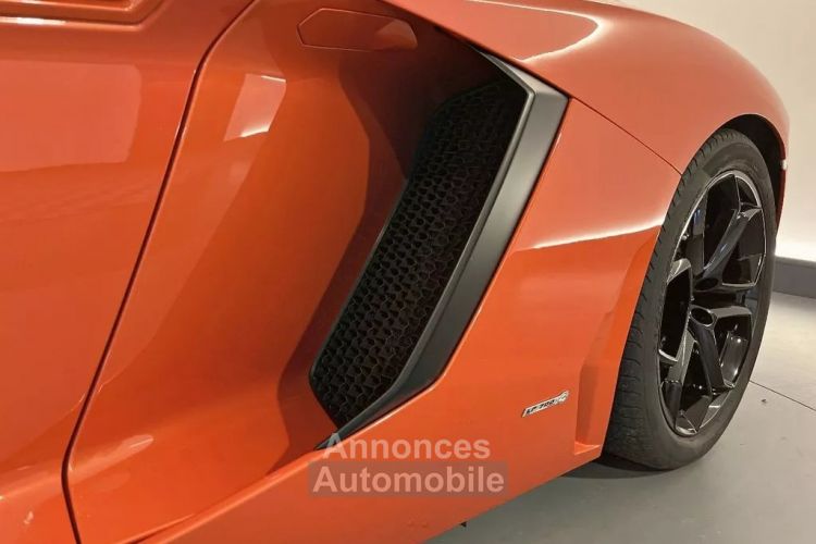 Lamborghini Aventador COUPE 6.5 V12 700 LP700-4 - <small></small> 299.900 € <small>TTC</small> - #32