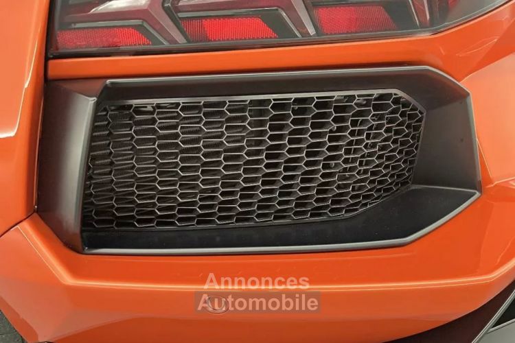 Lamborghini Aventador COUPE 6.5 V12 700 LP700-4 - <small></small> 299.900 € <small>TTC</small> - #49