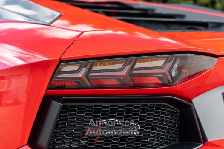 Lamborghini Aventador COUPE 6.5 V12 700 LP700-4 - Suivi Lamborghini - Carbone - Parfait état - Française - <small></small> 264.990 € <small>TTC</small> - #24