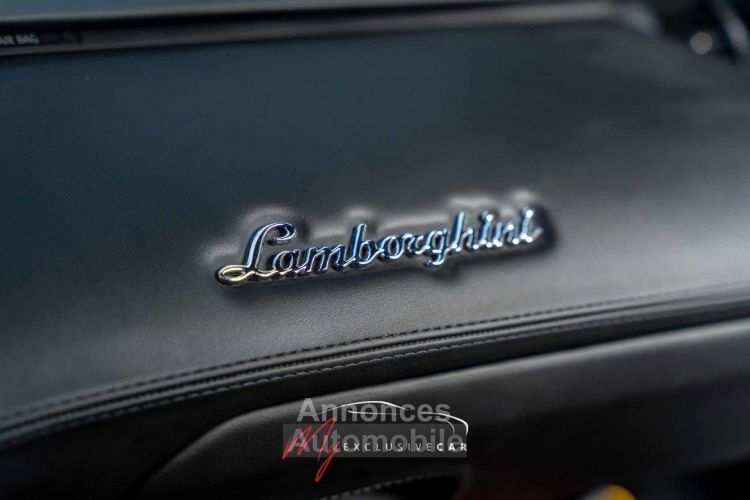 Lamborghini Aventador COUPE 6.5 V12 700 LP700-4 - Suivi Lamborghini - Carbone - Parfait état - Française - <small></small> 264.990 € <small>TTC</small> - #20