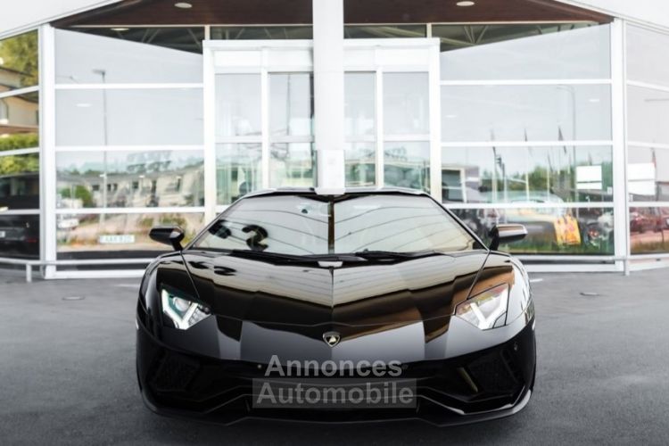 Lamborghini Aventador Lamborghini Aventador S LP 740-4 ISR 6.5 V12 / Carbone - <small></small> 338.000 € <small>TTC</small> - #1