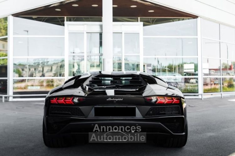 Lamborghini Aventador Lamborghini Aventador S LP 740-4 ISR 6.5 V12 / Carbone - <small></small> 338.000 € <small>TTC</small> - #2