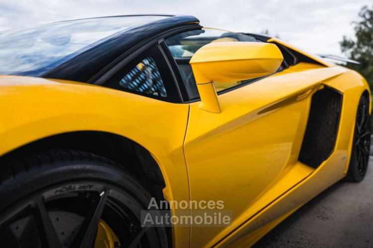 Lamborghini Aventador LP700-4 Roadster Akra Full Carbon 1st owner - <small></small> 341.900 € <small>TTC</small> - #5