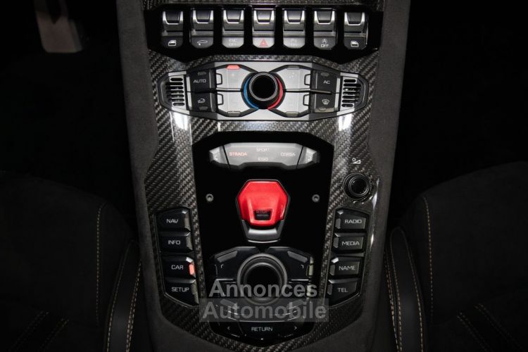 Lamborghini Aventador ROADSTER 6.5 V12 780 ULTIMAE - <small></small> 999.900 € <small>TTC</small> - #19