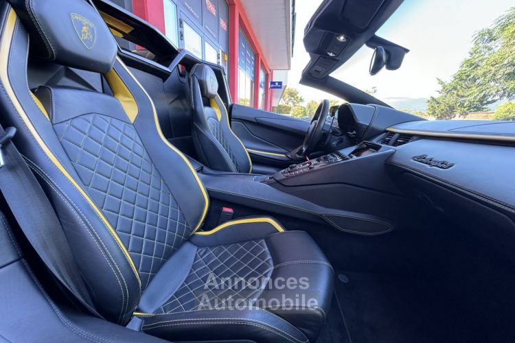 Lamborghini Aventador Spyder LP 740-4 S Roadster Céramique 2018 741ch Française entretien garantie 12 mois - <small></small> 374.990 € <small>TTC</small> - #13