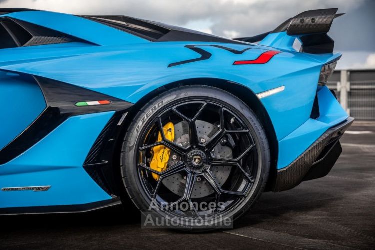 Lamborghini Aventador SVJ Roadster 1/800 V12 6.5 770 ch - <small></small> 669.700 € <small>TTC</small> - #13