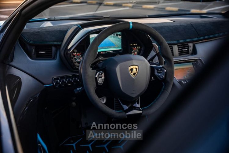 Lamborghini Aventador SVJ Roadster 1/800 V12 6.5 770 ch - <small></small> 669.700 € <small>TTC</small> - #25