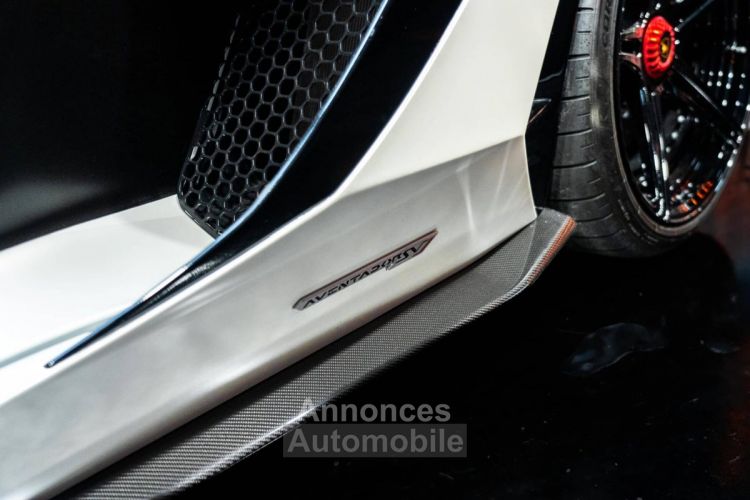 Lamborghini Aventador SVJ ROADSTER 6.5 V12 770 CH - <small></small> 679.900 € <small>TTC</small> - #26