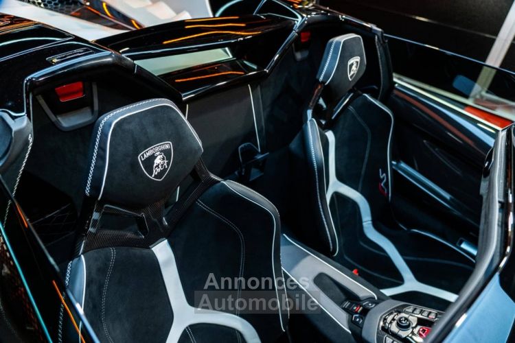 Lamborghini Aventador SVJ ROADSTER 6.5 V12 770 CH - <small></small> 679.900 € <small>TTC</small> - #34