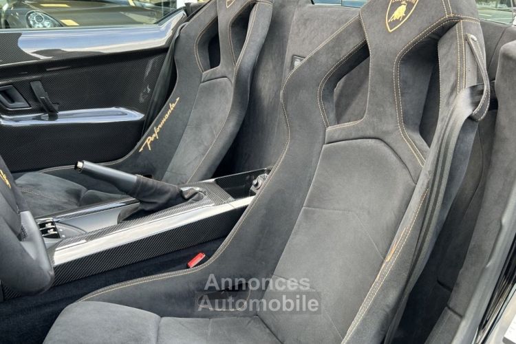 Lamborghini Gallardo Spyder Performante 5.2L V10 570Ch - <small></small> 194.900 € <small>TTC</small> - #24