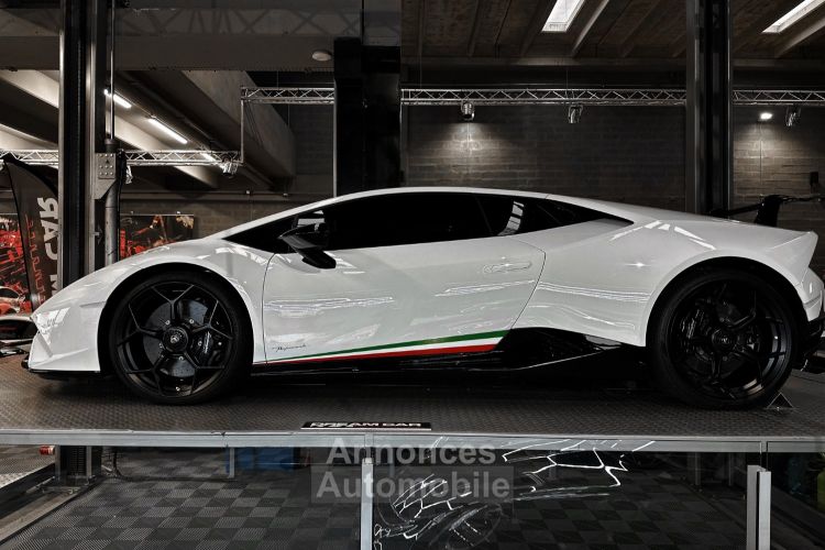 Lamborghini Huracan HURACÁN PERFORMANTE V10 5.2 – Bianco Monocerus - <small></small> 295.000 € <small></small> - #2