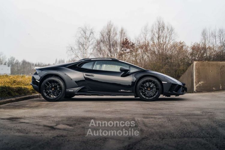 Lamborghini Huracan Huracán Sterrato 1 of 1499 Lift Alcantara 19 - <small></small> 299.000 € <small>TTC</small> - #5