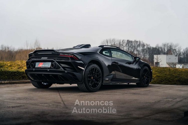 Lamborghini Huracan Huracán Sterrato 1 of 1499 Lift Alcantara 19 - <small></small> 299.000 € <small>TTC</small> - #6