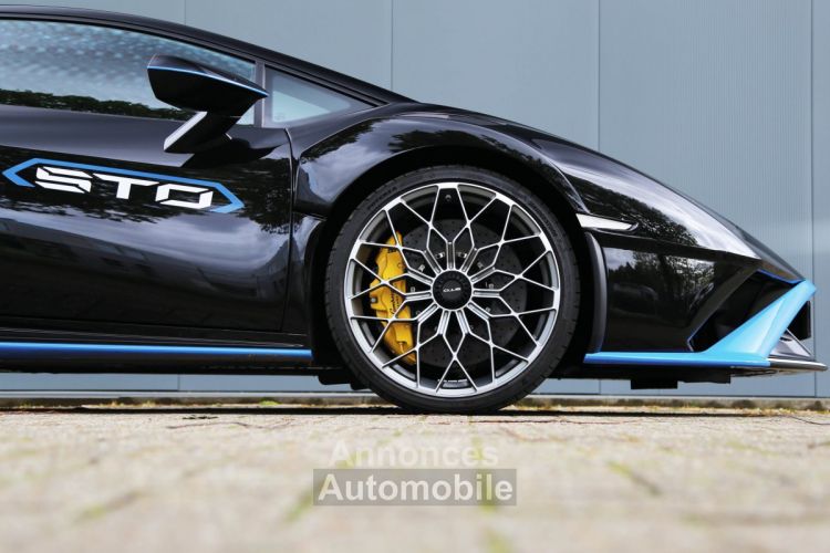 Lamborghini Huracan Huracán STO 5.2L V10 producing 640 bhp - <small></small> 410.000 € <small>TTC</small> - #11