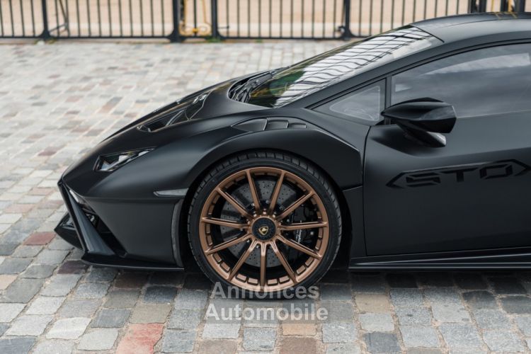 Lamborghini Huracan Huracán STO *Nero Nemesis* - <small></small> 459.000 € <small>TTC</small> - #56