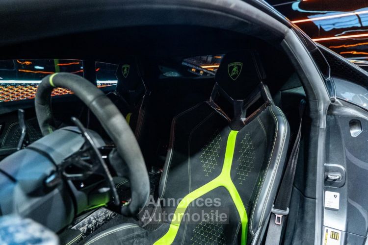 Lamborghini Huracan PERFORMANTE LP 640-4 - <small></small> 294.900 € <small>TTC</small> - #25