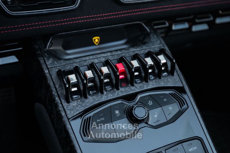Lamborghini Huracan PERFORMANTE SPYDER LP 640-4 - MONACO - <small></small> 329.900 € <small>TTC</small> - #19
