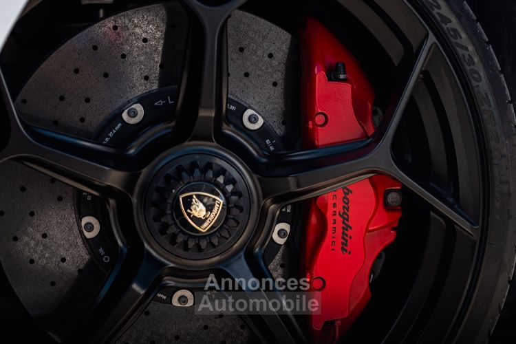 Lamborghini Huracan PERFORMANTE SPYDER LP 640-4 - MONACO - <small></small> 329.900 € <small>TTC</small> - #44