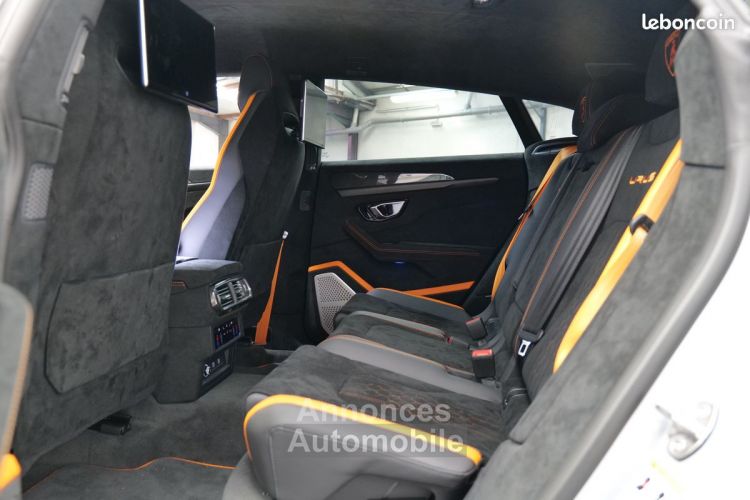 Lamborghini Urus 4.0 v8 666ch performante full options 1ere main francais tva recuperable malus paye dispo de suite carbone dvd arriere ja 23 loa lld credit - <small></small> 429.950 € <small>TTC</small> - #8