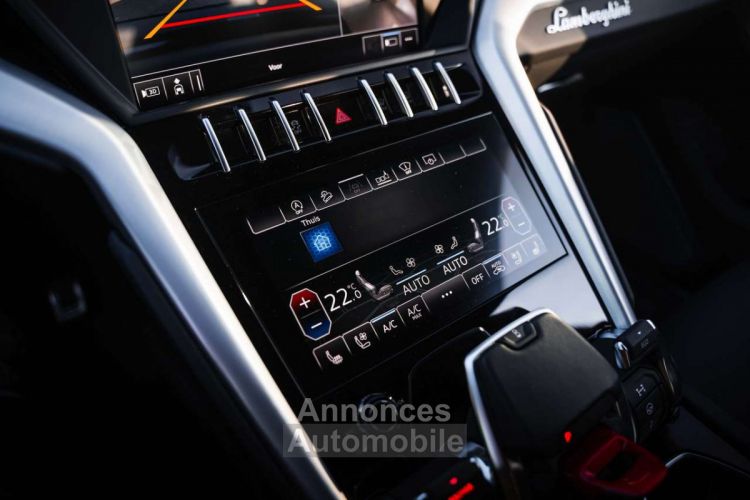 Lamborghini Urus Nero Helene Pano Ceramic Brakes B&O 23 - <small></small> 229.900 € <small>TTC</small> - #18