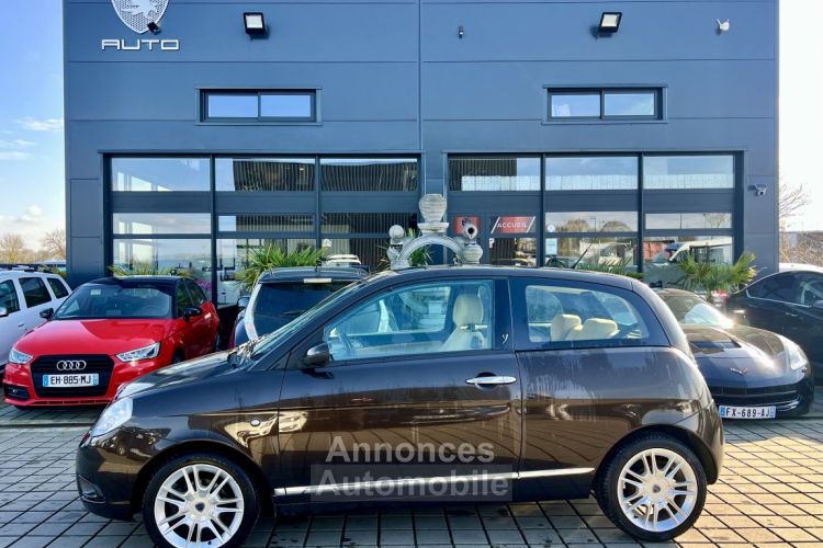 Lancia Y YPSILON 1.4 95Ch PLATINO - <small></small> 5.990 € <small>TTC</small> - #1