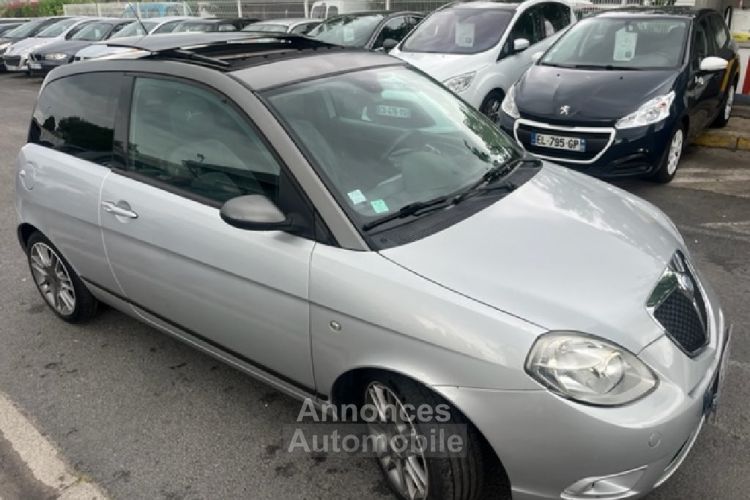 Lancia Ypsilon 1.3 16v 105 Multijet Sport - <small></small> 4.290 € <small>TTC</small> - #3