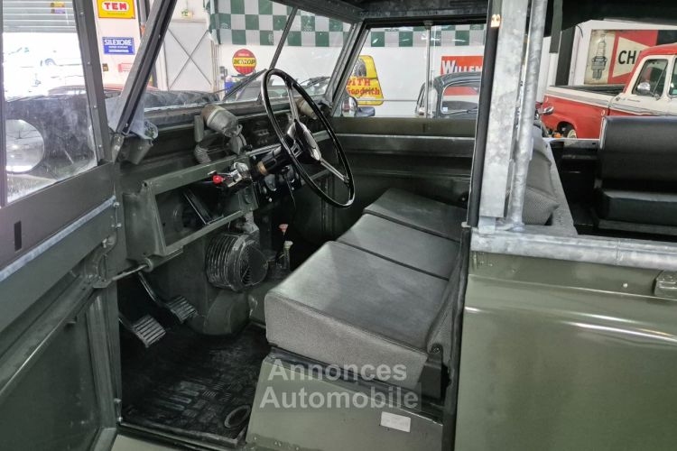 Land Rover 88/110 série IIA bâché 7 Station Wagon places - <small></small> 38.400 € <small>TTC</small> - #12