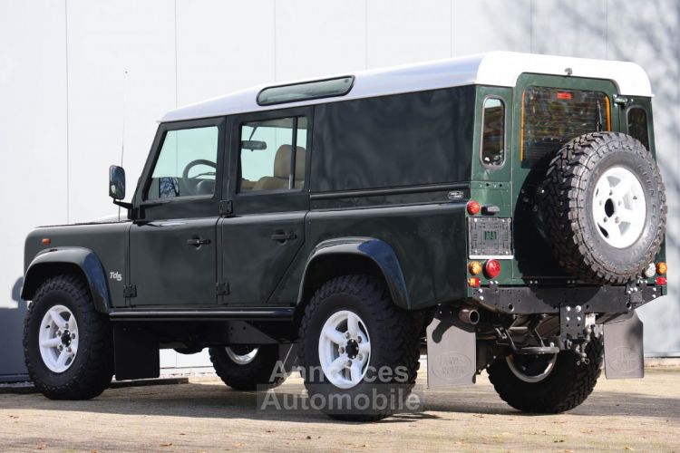 Land Rover Defender 110 5 door 2495cc 4 cilinder 122 bhp TD5 - <small></small> 55.400 € <small>TTC</small> - #23