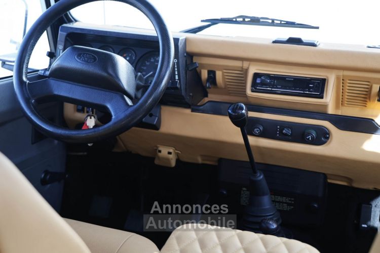 Land Rover Defender 110 5 door 2495cc 4 cilinder 122 bhp TD5 - <small></small> 55.400 € <small>TTC</small> - #33