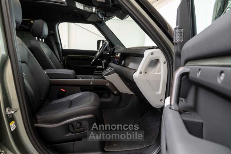 Land Rover Defender 110 D250 SE Trekhaak Panodak Black Pack 360° - <small></small> 82.990 € <small>TTC</small> - #16