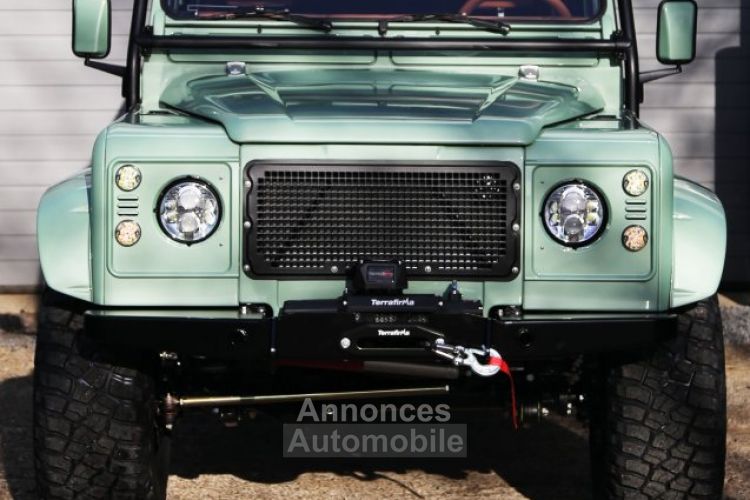 Land Rover Defender 110 original V8 Nomad 3.5L V8 producing 183 bhp - <small></small> 138.000 € <small>TTC</small> - #14