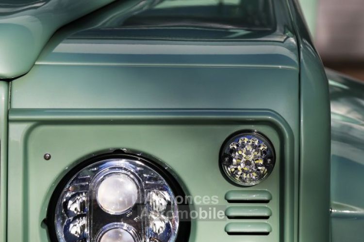 Land Rover Defender 110 original V8 Nomad 3.5L V8 producing 183 bhp - <small></small> 138.000 € <small>TTC</small> - #18