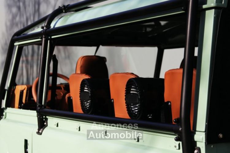 Land Rover Defender 110 original V8 Nomad 3.5L V8 producing 183 bhp - <small></small> 138.000 € <small>TTC</small> - #36
